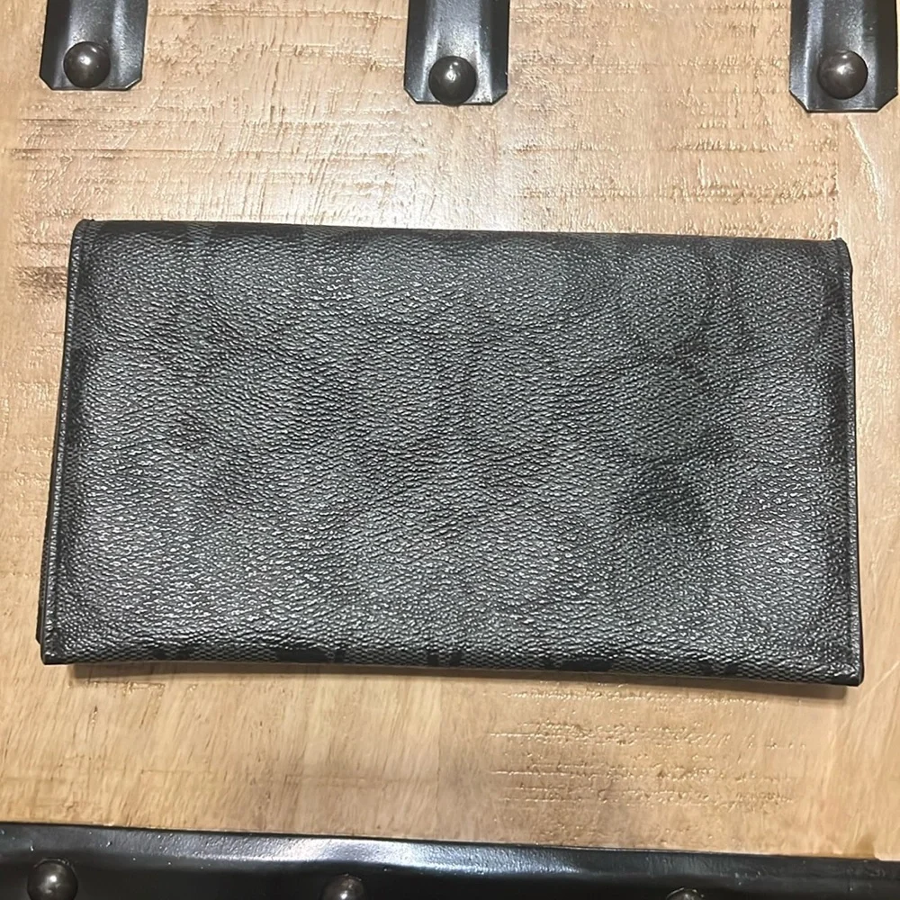 Coach men’s long wallet black with classic Cs